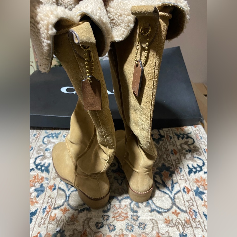 Coach sued shearling foldable top boots turn to knee boots or leg boots